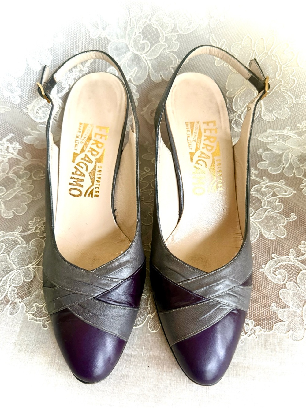 FERRAGAMO 7.5 Two-Tone Gray & Purple Leather Slingback Heels Vintage